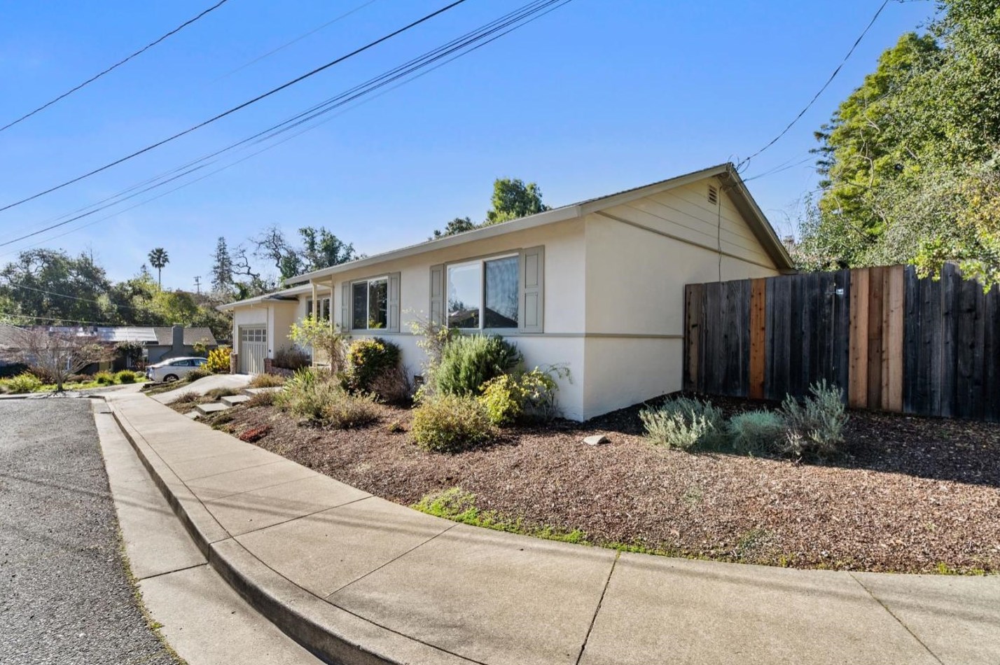 2 Burnham Ct, San Carlos, CA 94070-4402