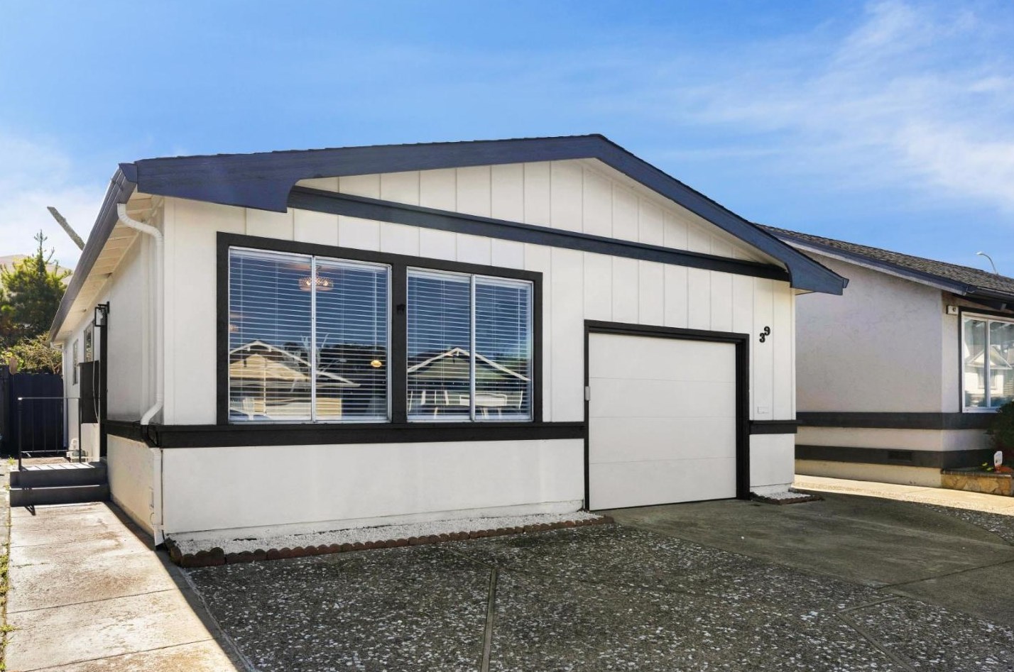 39 Victoria St, Daly City, CA 94015-2732