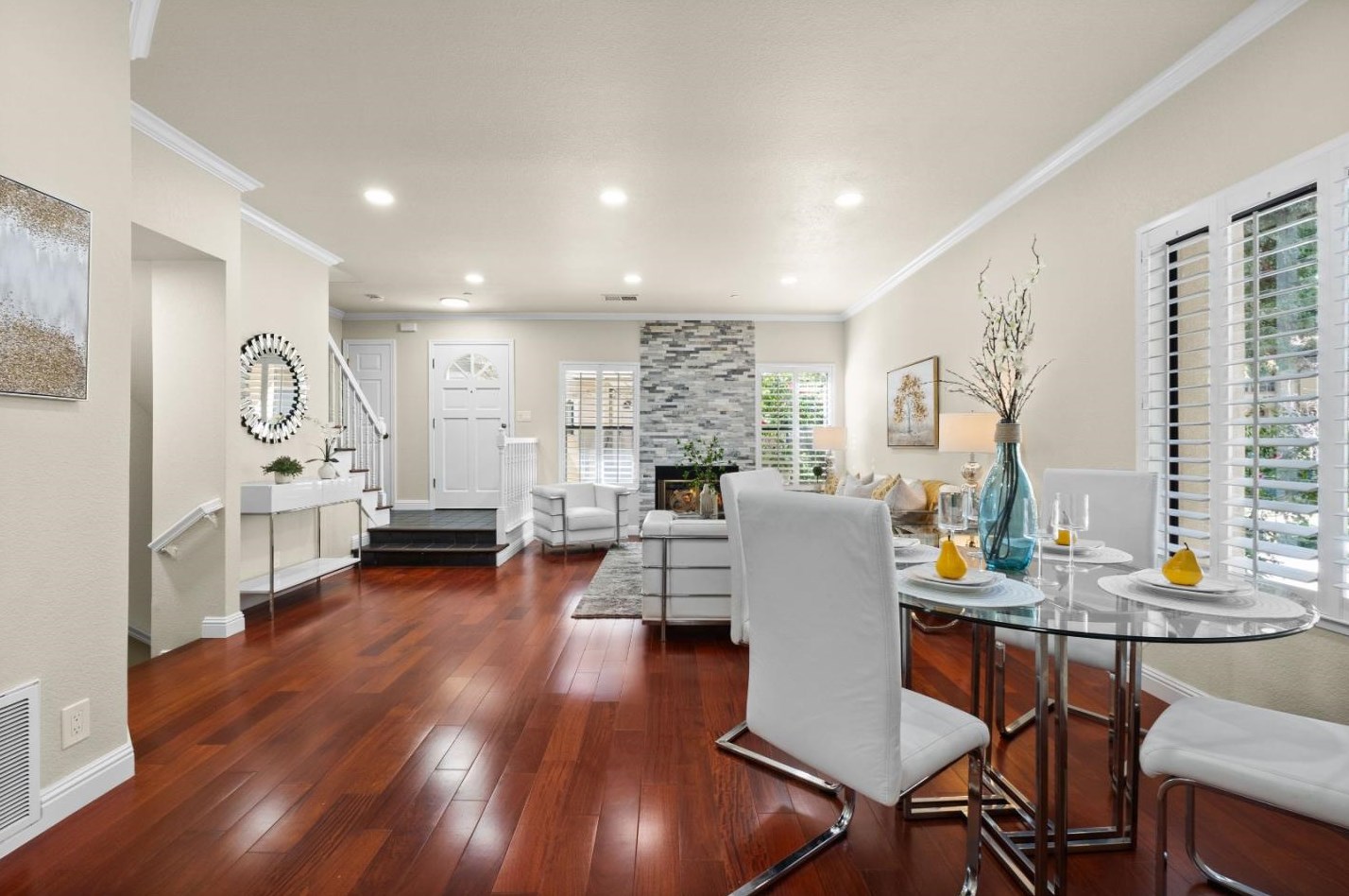 939 La Mesa Ter, Sunnyvale, CA 94086-1707