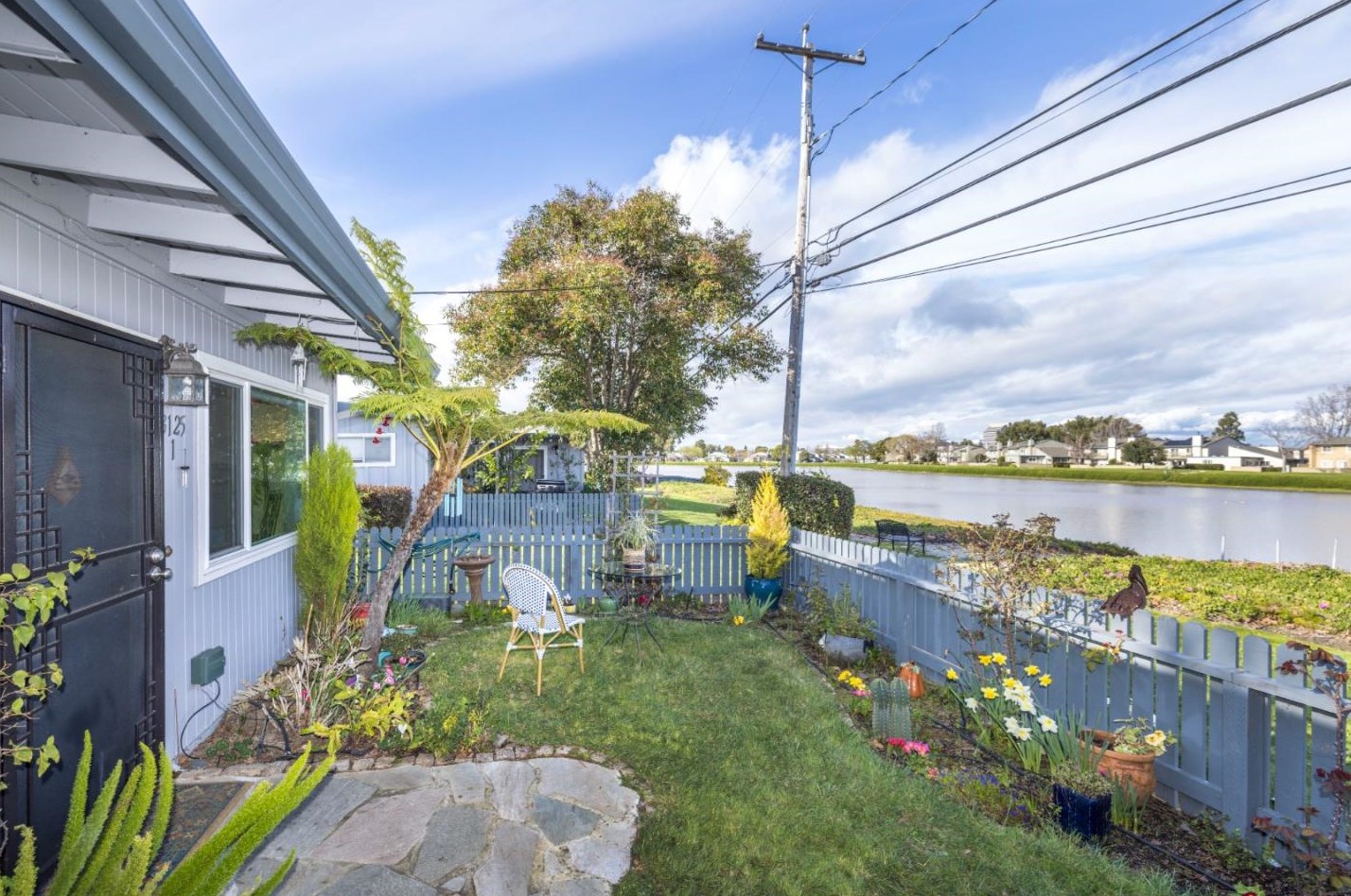 3125 Los Prados St, San Mateo, CA 94403-5423