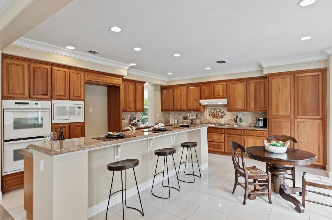 7145 Lahinch Dr, Gilroy CA  95020-3058 exterior