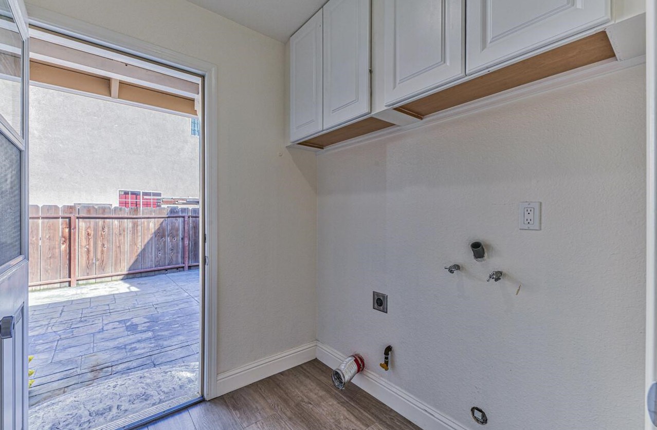 29 Nacional St, Salinas CA  93901-1322 exterior