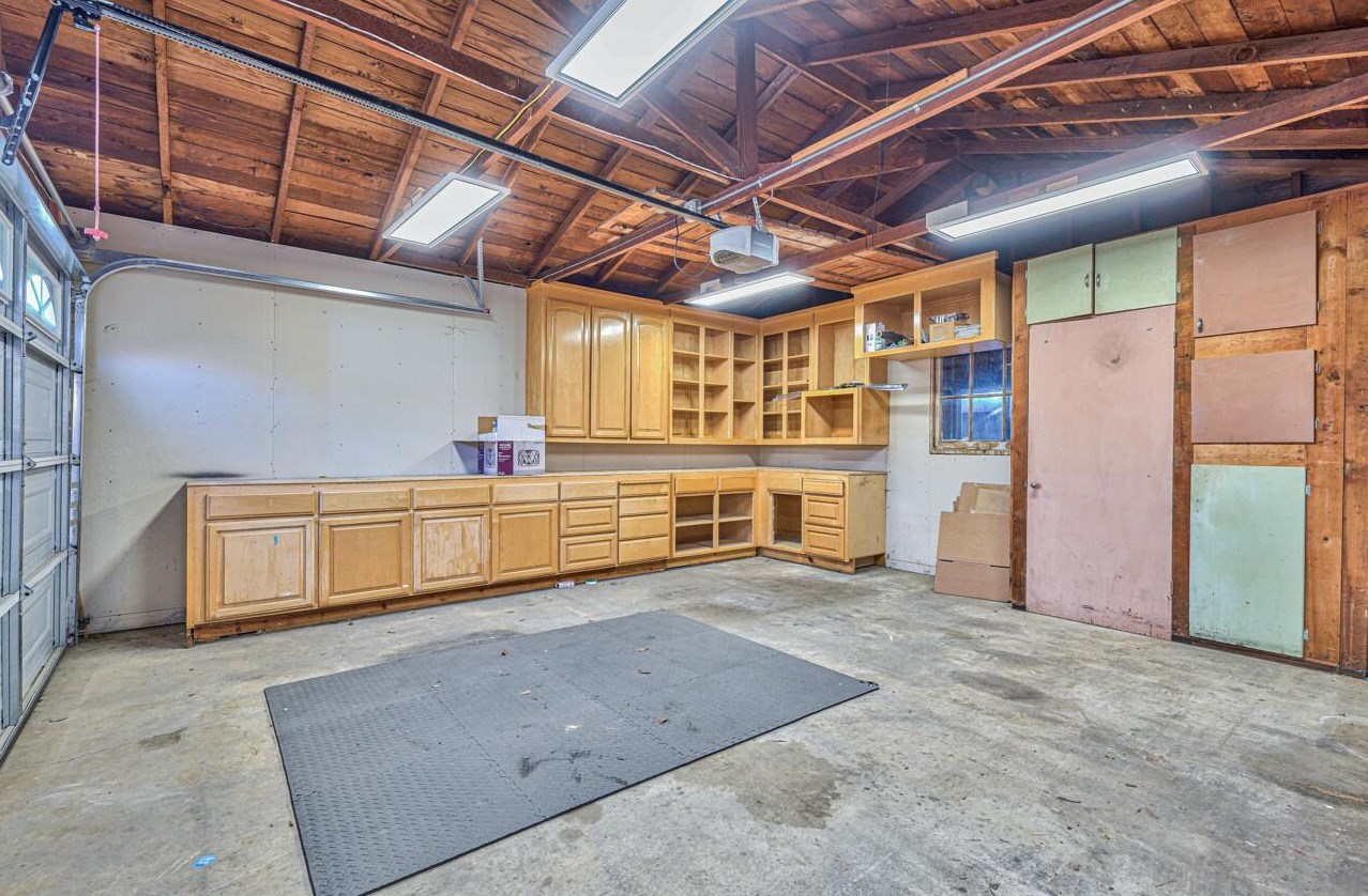29 Nacional St, Salinas CA  93901-1322 exterior