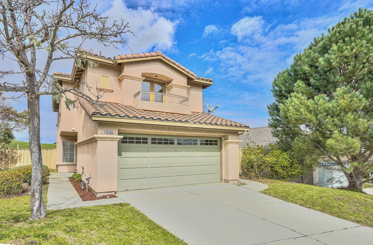 26490 Honor Ln, Salinas, CA 93908