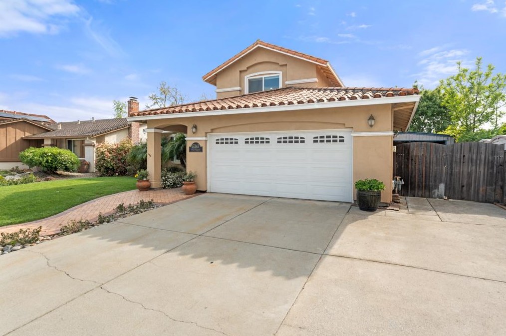 17245 Calle Mazatan, Morgan Hill, CA 95037-3715