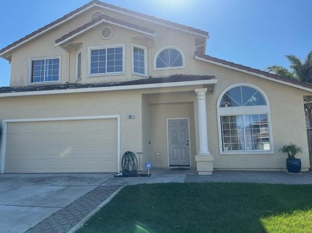 1601 Foxwood St, Hollister, CA 95023