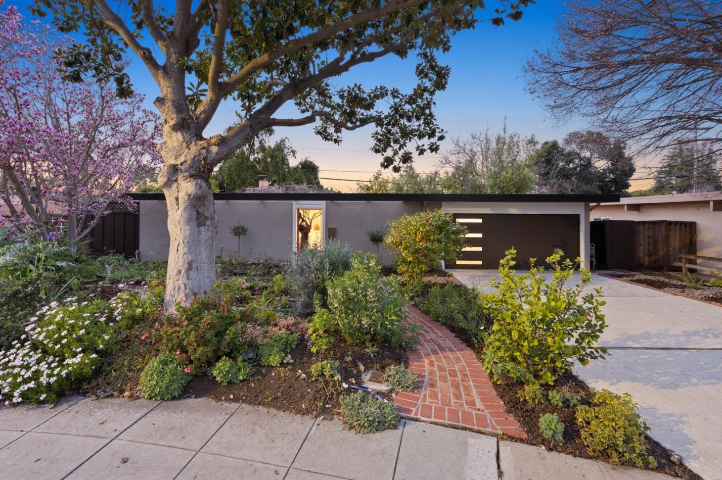 931 Moreno Ave, Palo Alto, CA 94303-3732