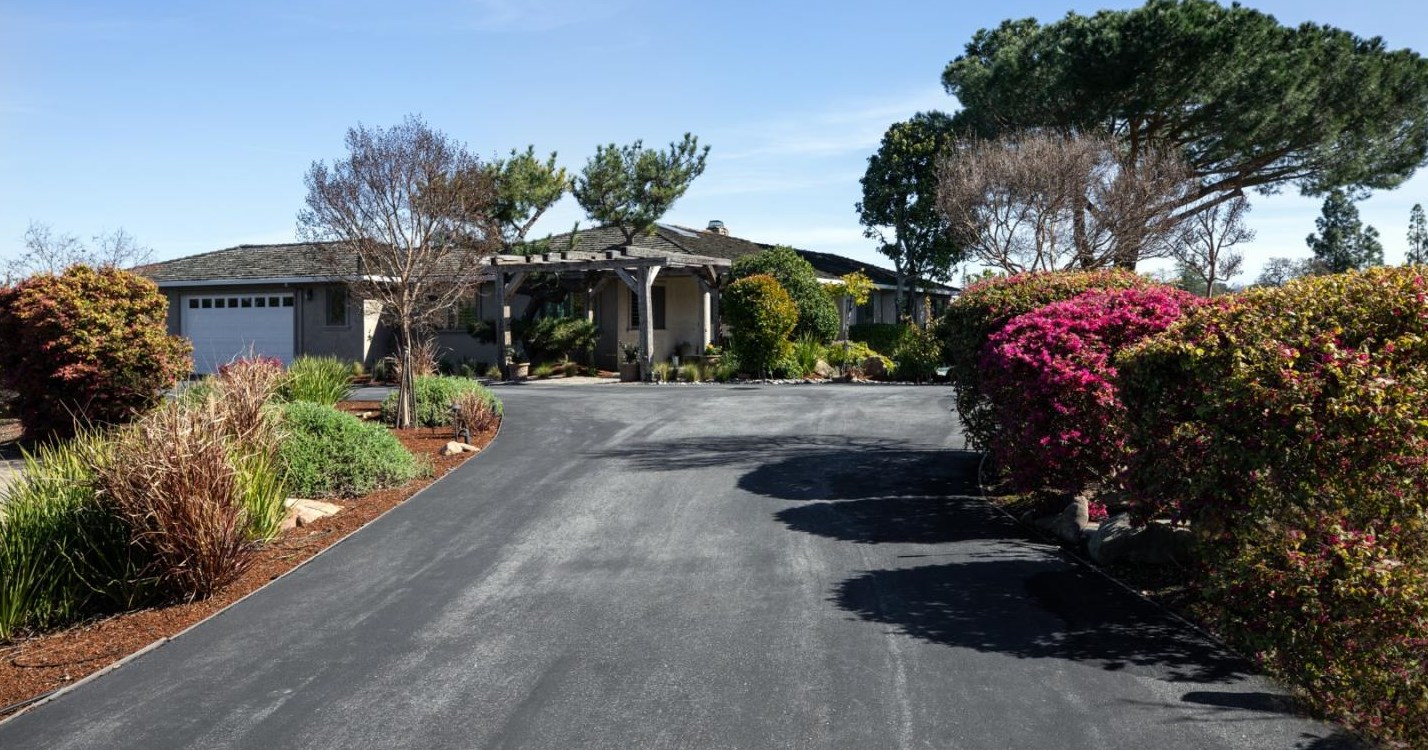 24500 Voorhees Dr, Los Altos, CA 94022-4655