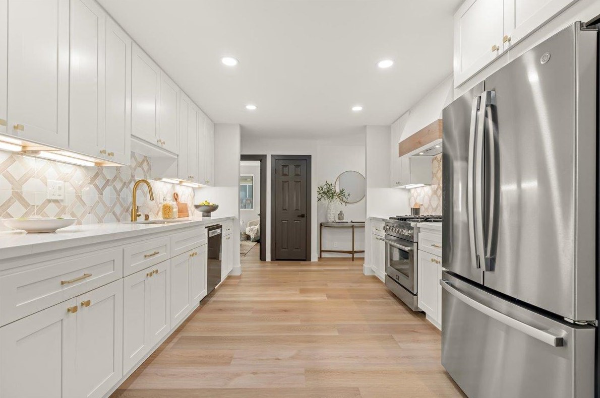 760 Peach Ave, Sunnyvale CA  94087-1147 exterior