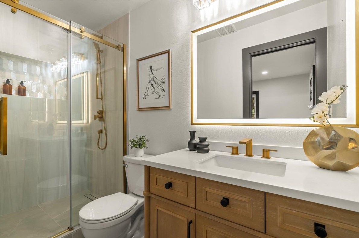 760 Peach Ave, Sunnyvale CA  94087-1147 exterior