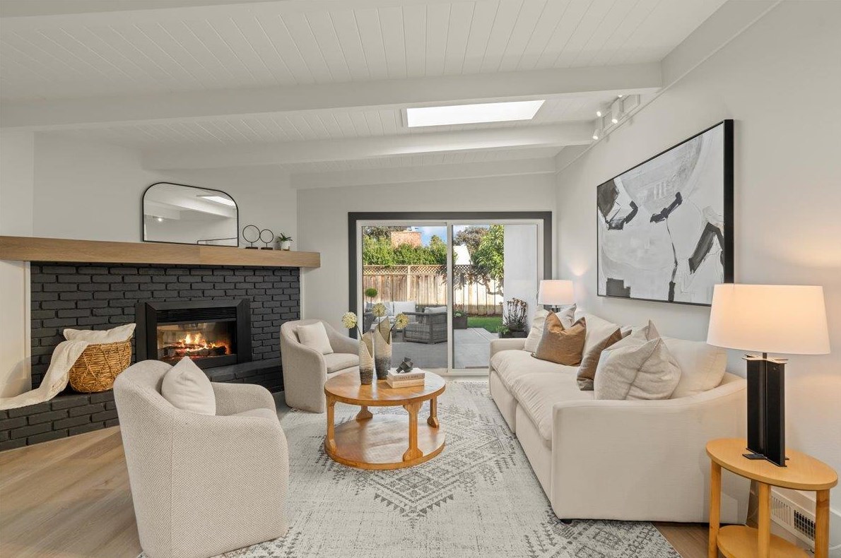 760 Peach Ave, Sunnyvale CA  94087-1147 exterior