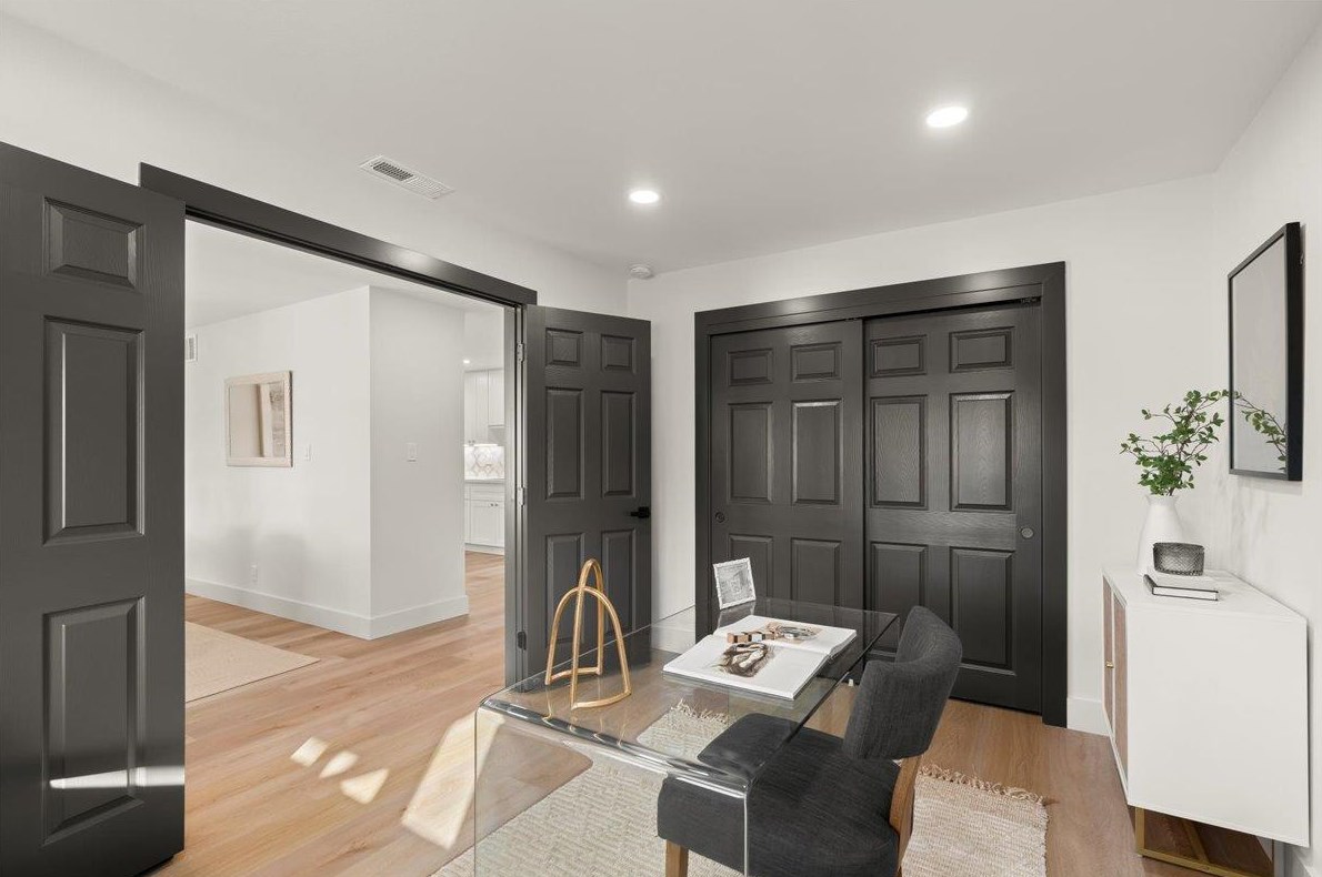 760 Peach Ave, Sunnyvale CA  94087-1147 exterior