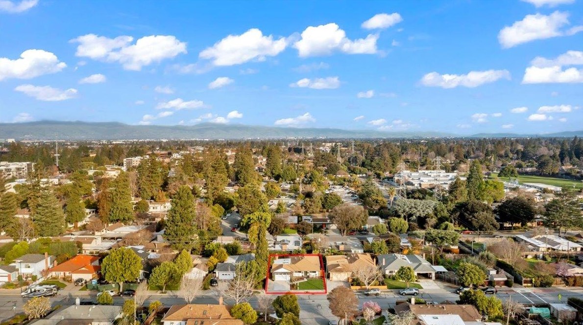 760 Peach Ave, Sunnyvale CA  94087-1147 exterior