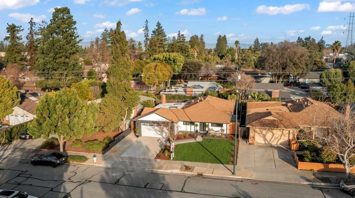 760 Peach Ave, Sunnyvale CA  94087-1147 exterior