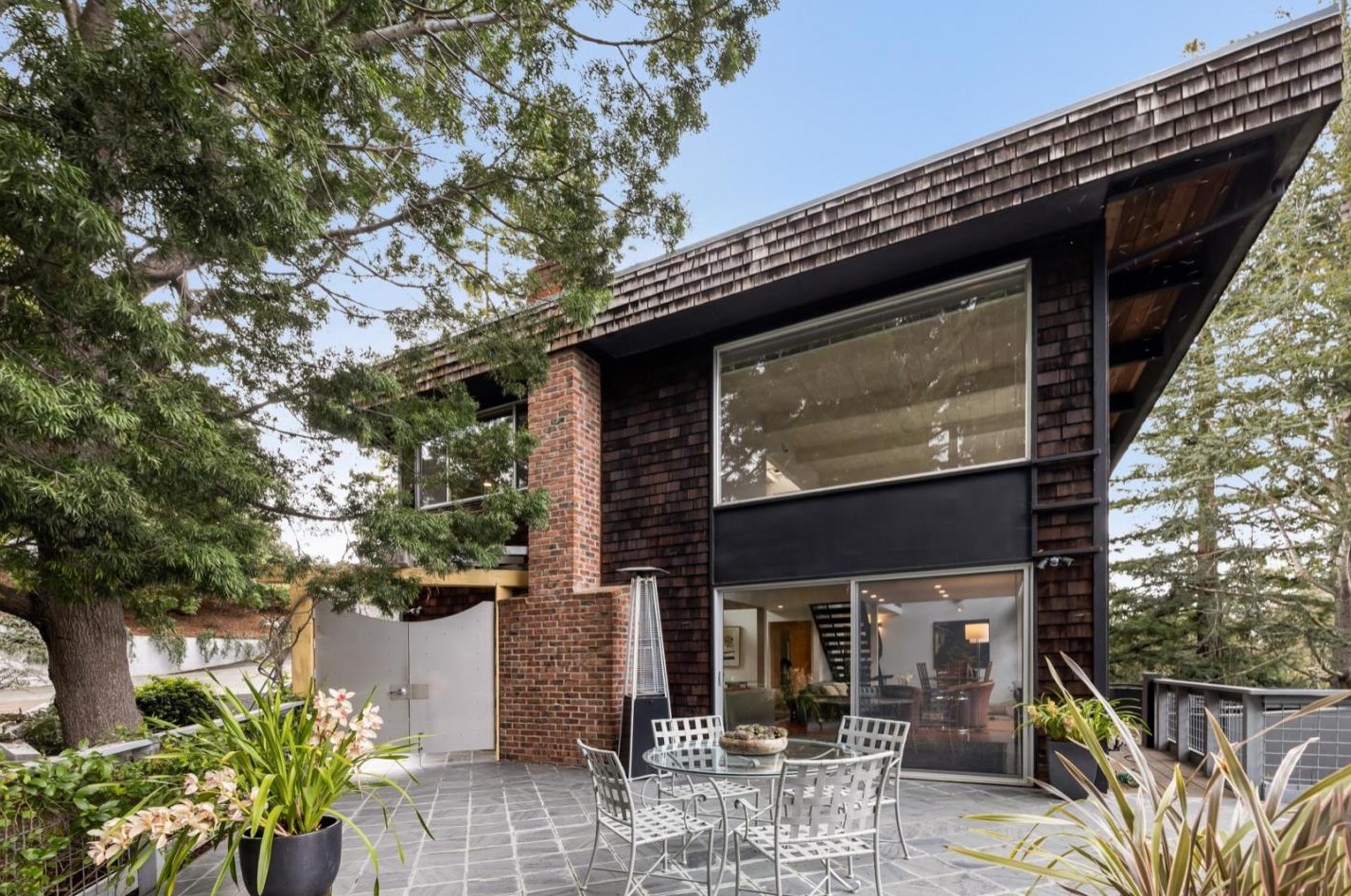 840 Lathrop Dr, Palo Alto CA  94305-1053 exterior