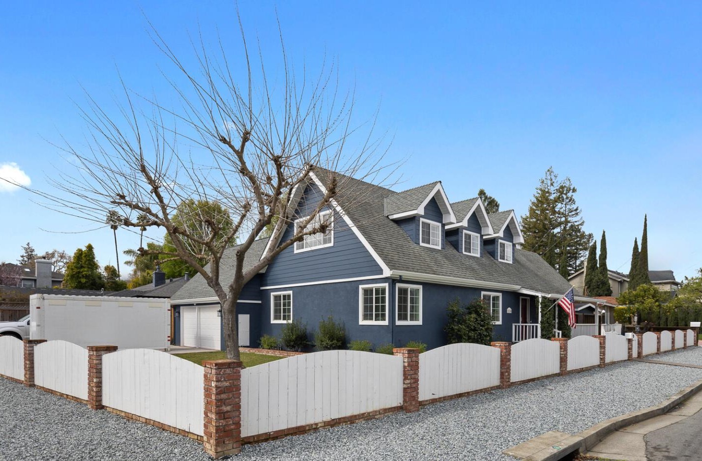 210 Santa Clara Ave, Redwood City, CA 94061-3407