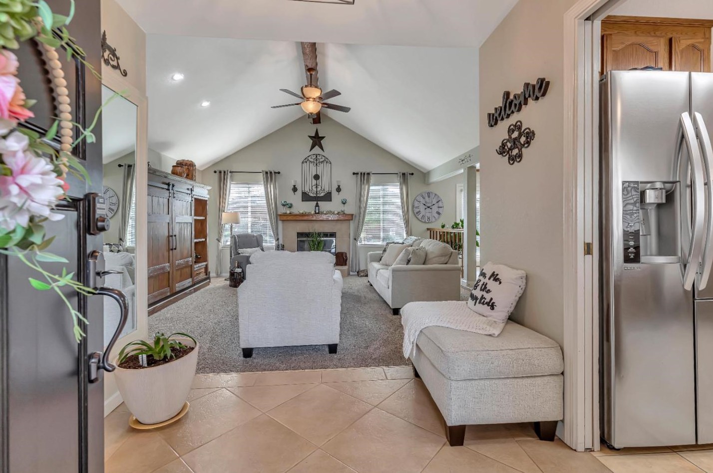 381 Tina Dr, Hollister CA  95023-7010 exterior