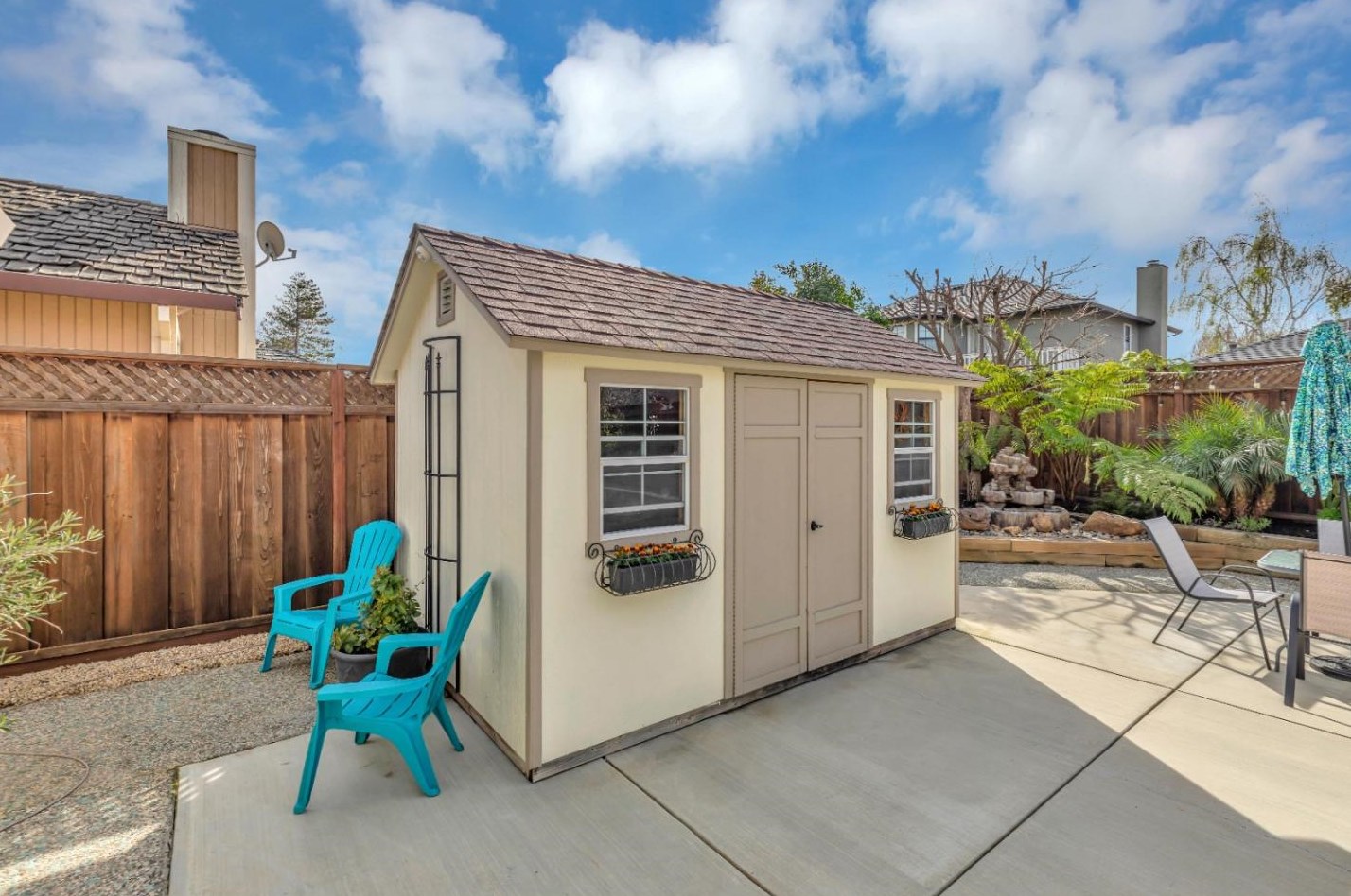 381 Tina Dr, Hollister CA  95023-7010 exterior