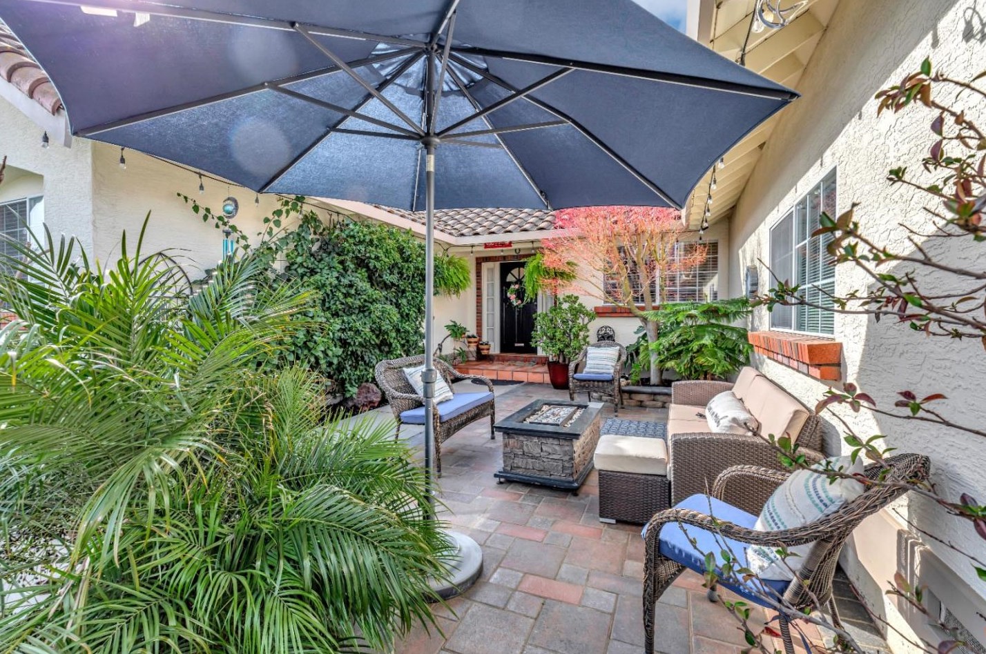 381 Tina Dr, Hollister CA  95023-7010 exterior