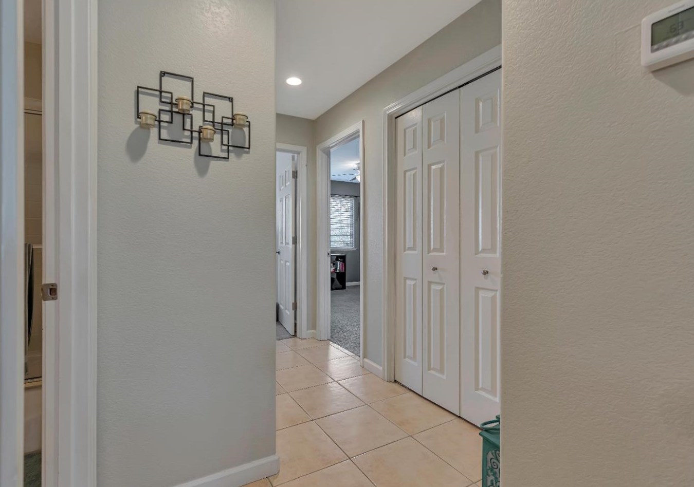 381 Tina Dr, Hollister CA  95023-7010 exterior