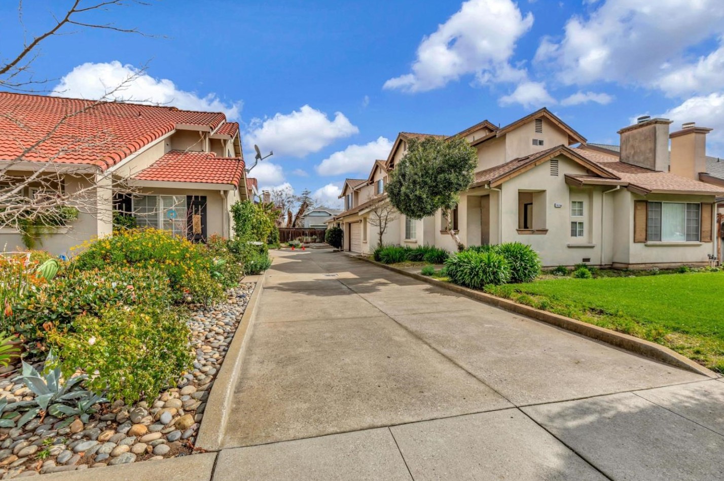 7670 Rosanna St B, Gilroy, CA 95020
