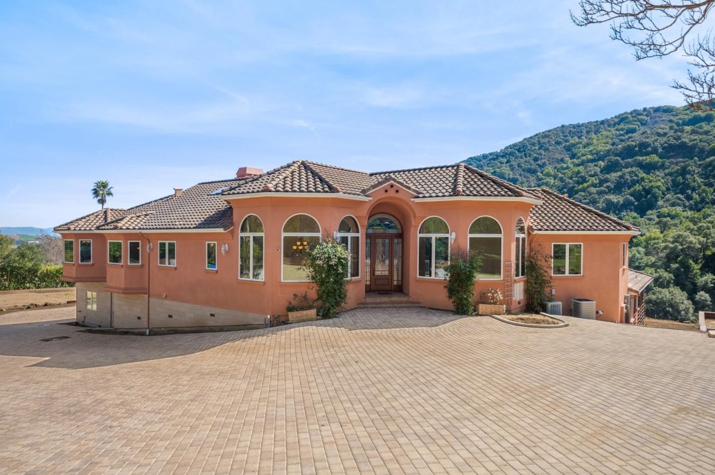 15220 Kennedy Rd, Los Gatos, CA 95032