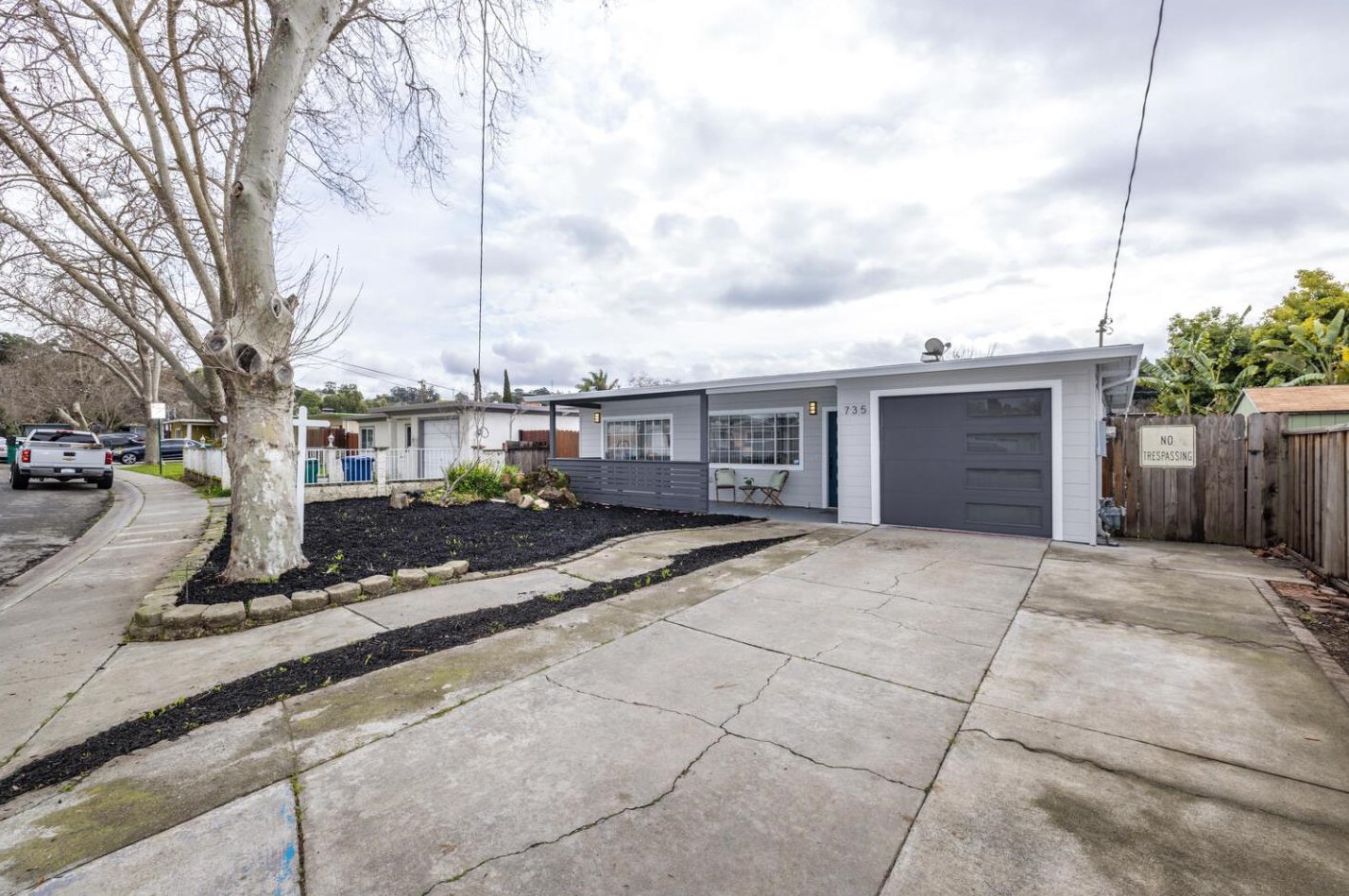 735 Lilly Ave, Hayward, CA 94544-1615