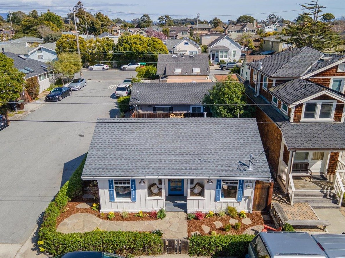 220 Cypress Ave, Santa Cruz, CA 95062