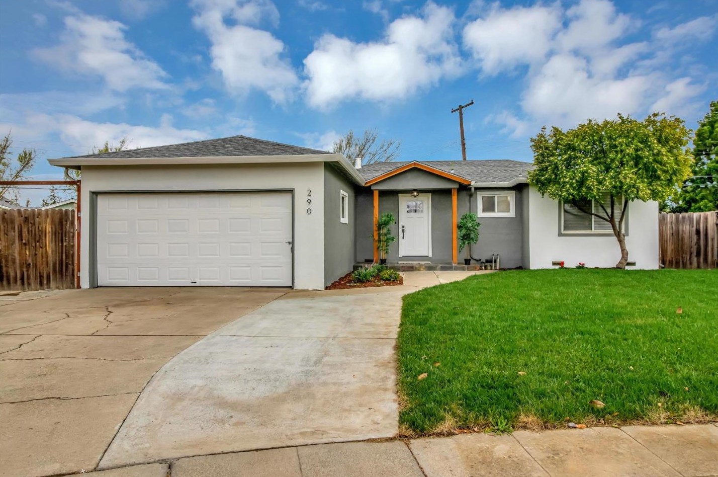290 Beverly Ct, Campbell, CA 95008-3925