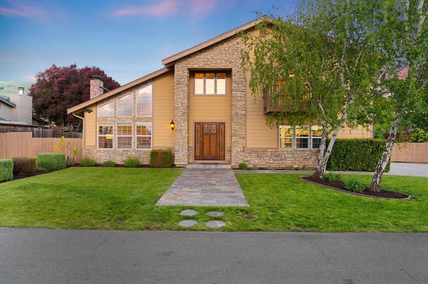 15785 Oakridge Ct, Morgan Hill, CA 95037