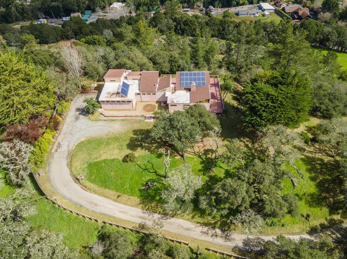 300 Los Robles Rd, Soquel, CA 95073