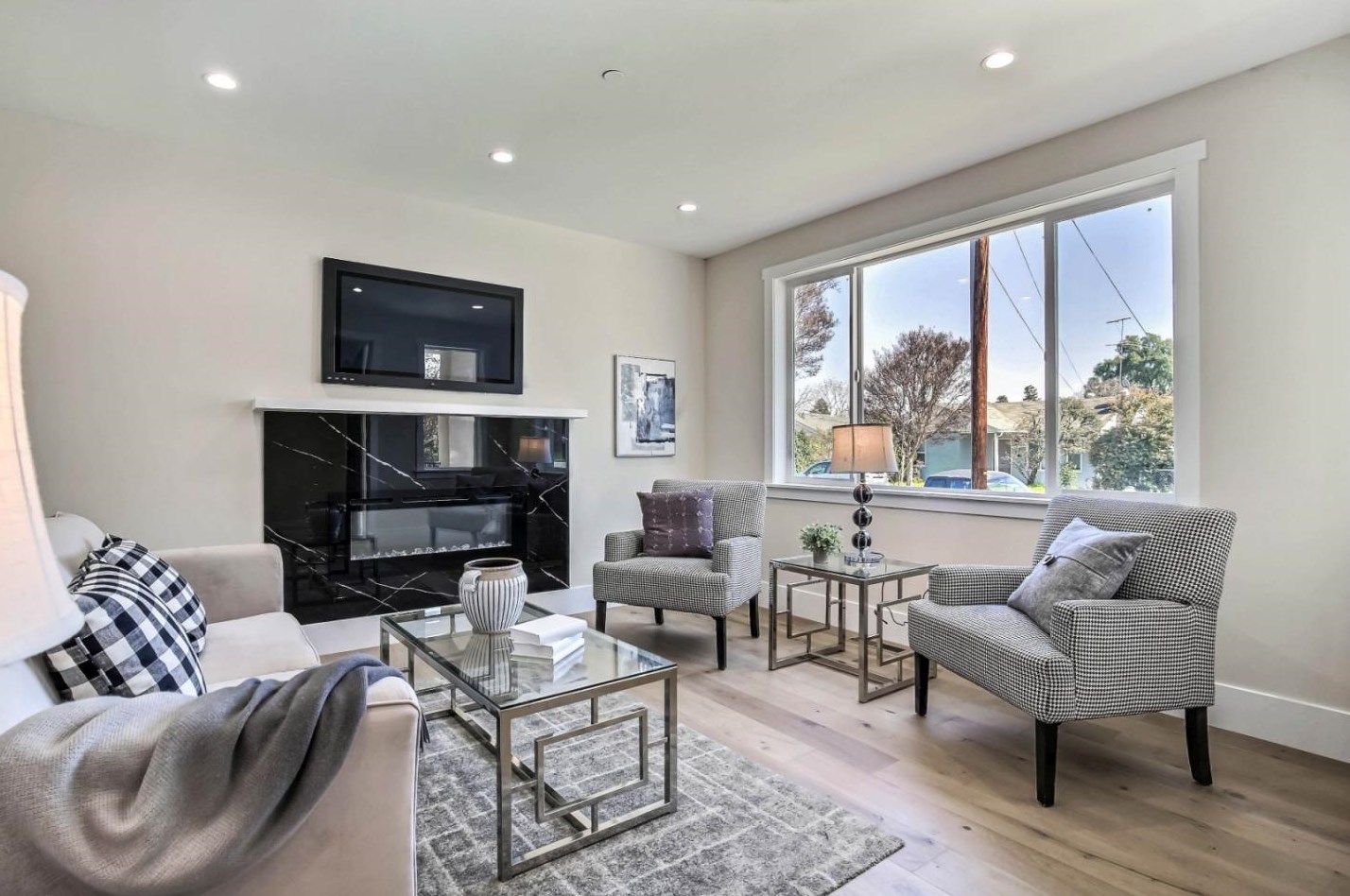 305 Murphy Ave, Sunnyvale CA  94085-4312 exterior
