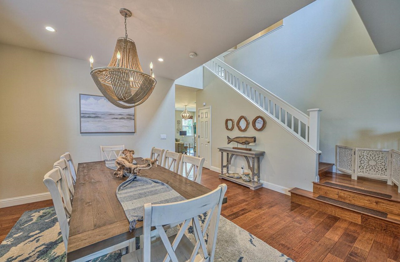 4380 Peninsula Point Dr, Seaside CA  93955-6527 exterior