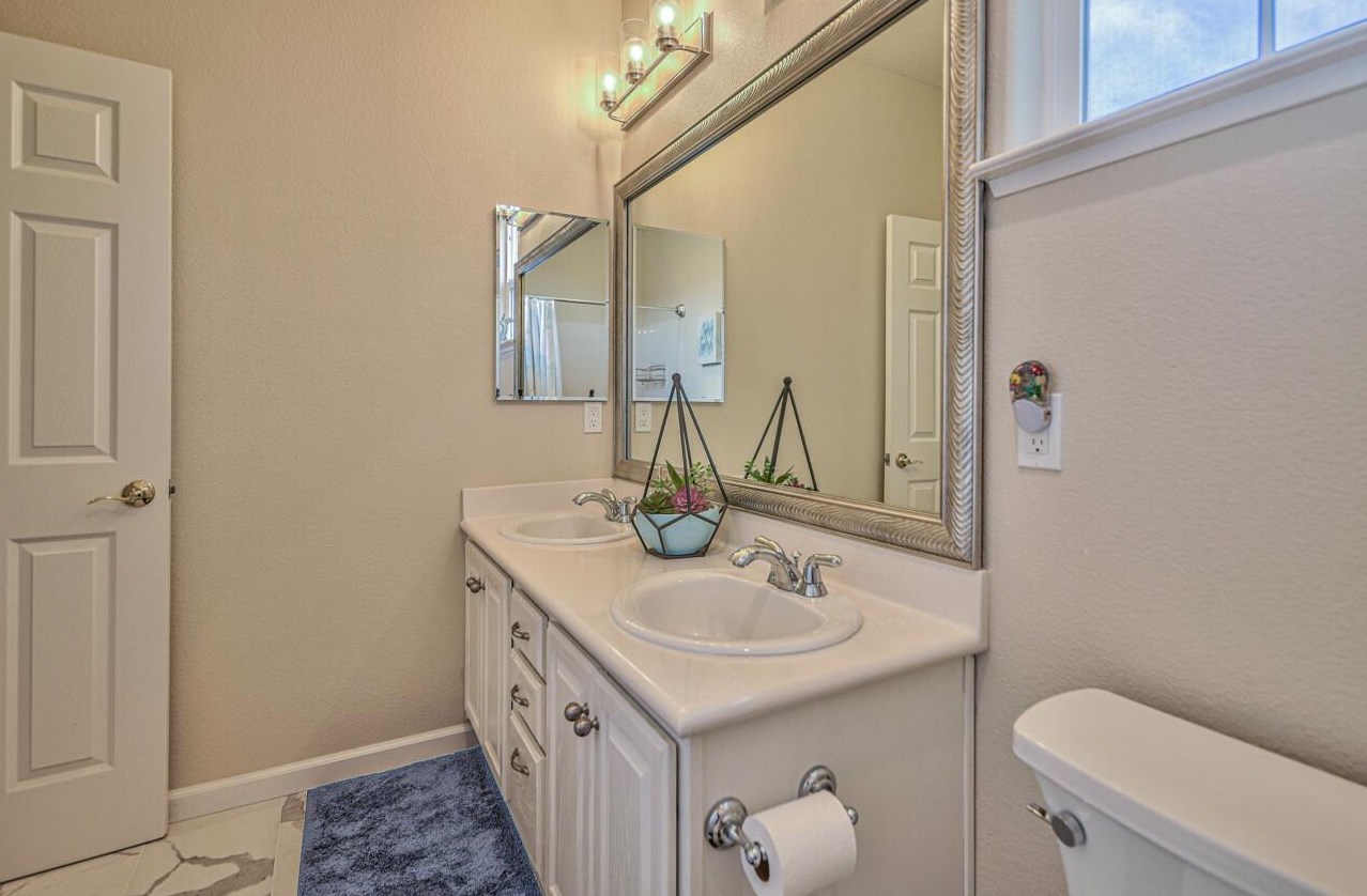4380 Peninsula Point Dr, Seaside CA  93955-6527 exterior