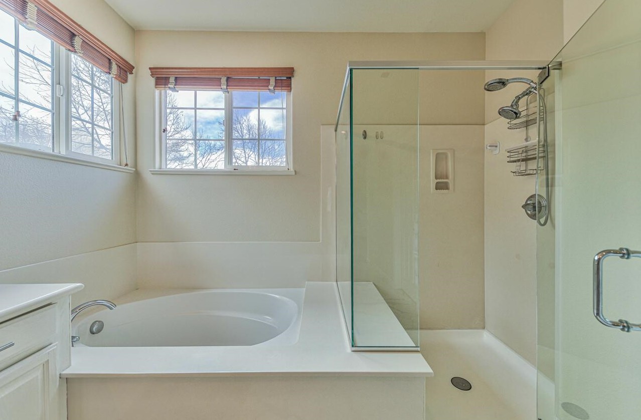 4380 Peninsula Point Dr, Seaside CA  93955-6527 exterior