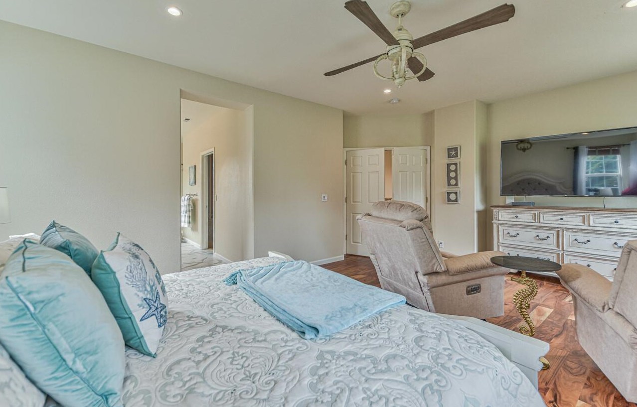 4380 Peninsula Point Dr, Seaside CA  93955-6527 exterior