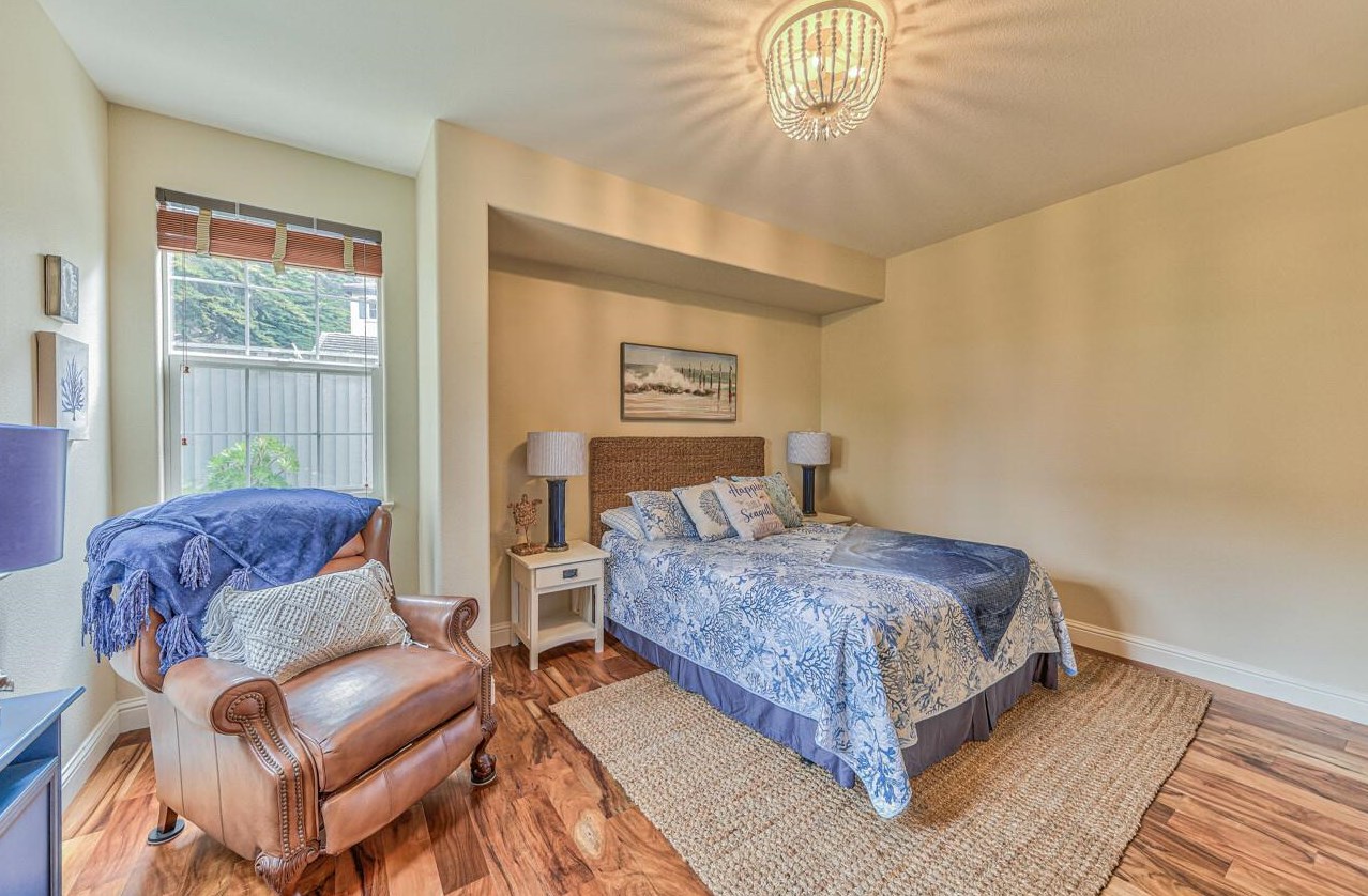 4380 Peninsula Point Dr, Seaside CA  93955-6527 exterior