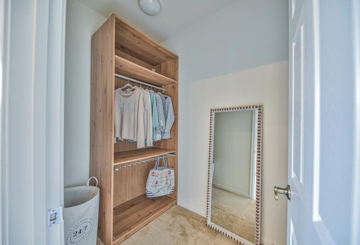 4380 Peninsula Point Dr, Seaside CA  93955-6527 exterior