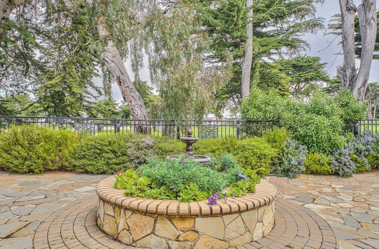 4380 Peninsula Point Dr, Seaside CA  93955-6527 exterior