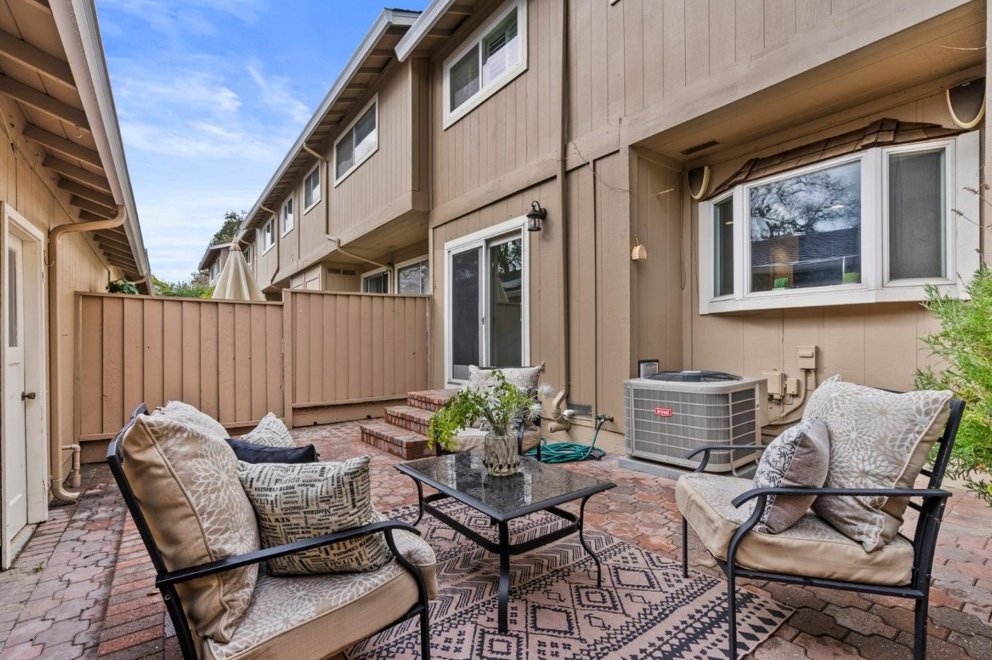 10047 Spanish Oak Ct, Cupertino CA  exterior