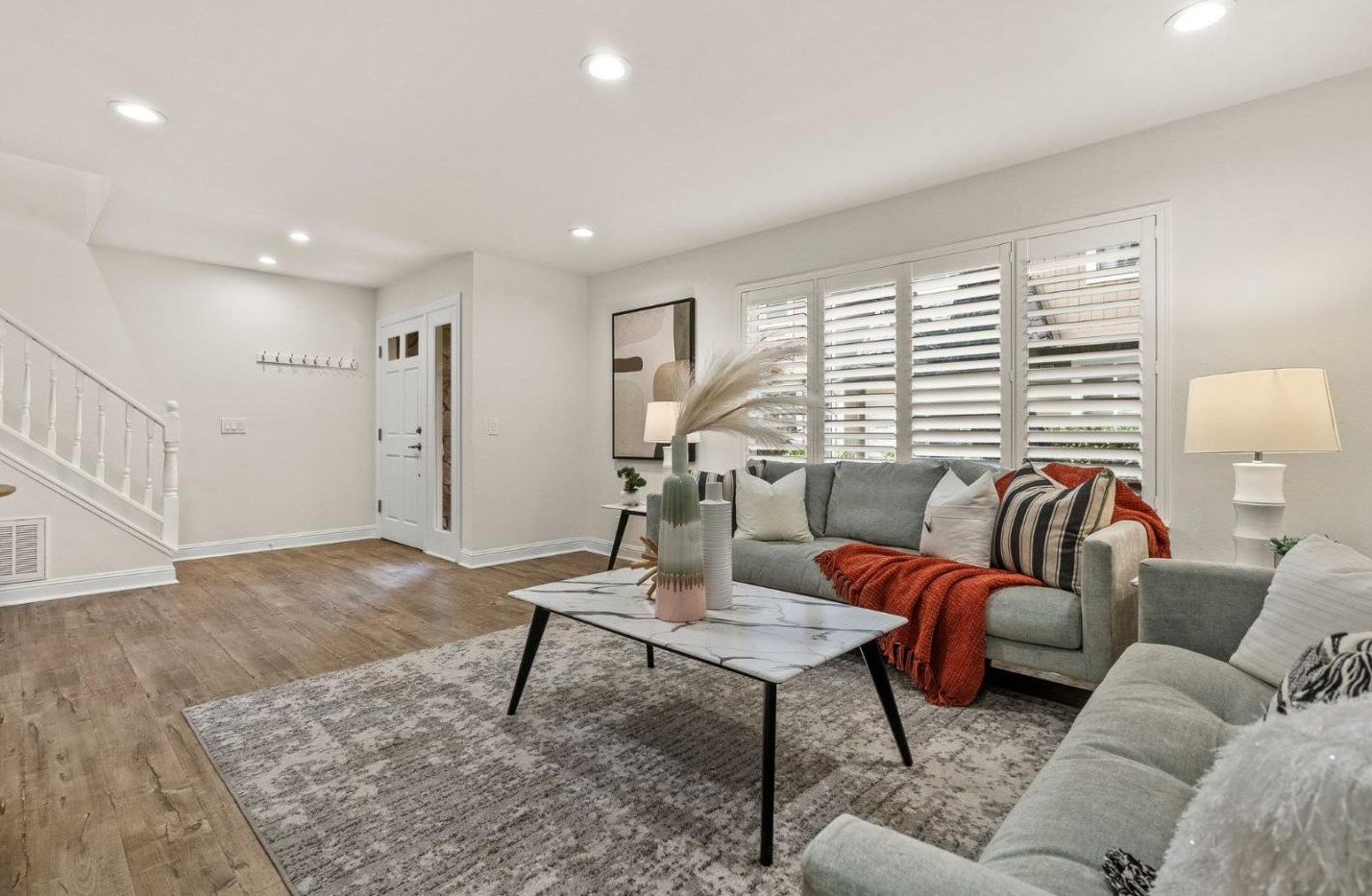 10047 Spanish Oak Ct, Cupertino, CA 95014