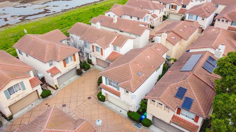 15358 Snowy Plover Ct, San Leandro CA  94579-2758 exterior