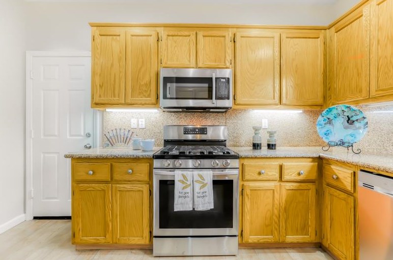 15358 Snowy Plover Ct, San Leandro CA  94579-2758 exterior