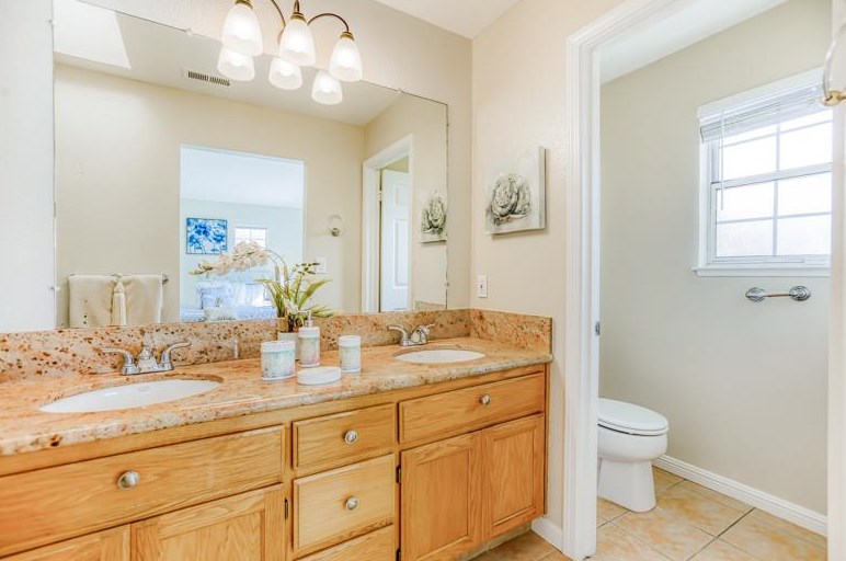 15358 Snowy Plover Ct, San Leandro CA  94579-2758 exterior
