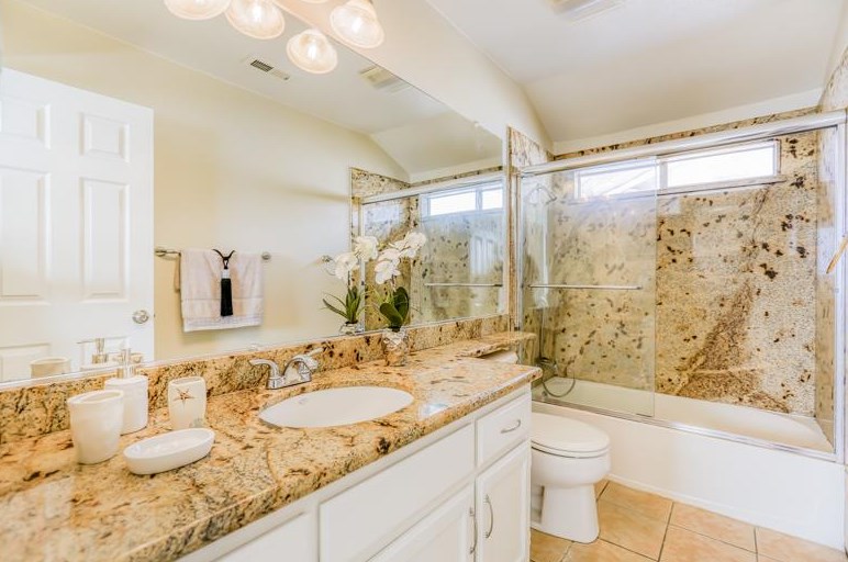 15358 Snowy Plover Ct, San Leandro CA  94579-2758 exterior