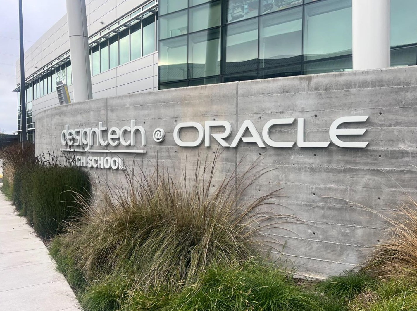 2208 Hastings Shore Ln, Redwood City CA  94065-2106 exterior