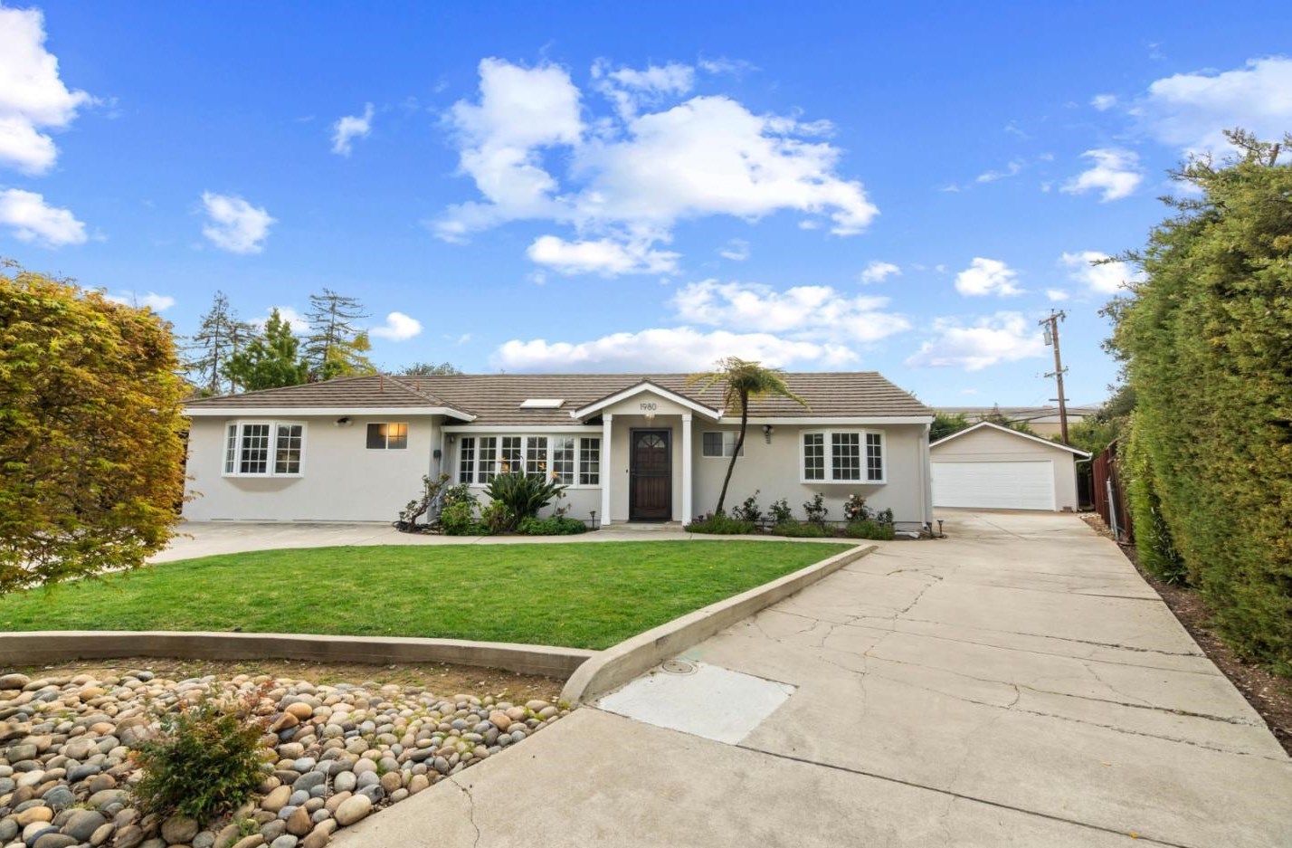 1980 Alford Ave, Los Altos CA  94024-6902 exterior