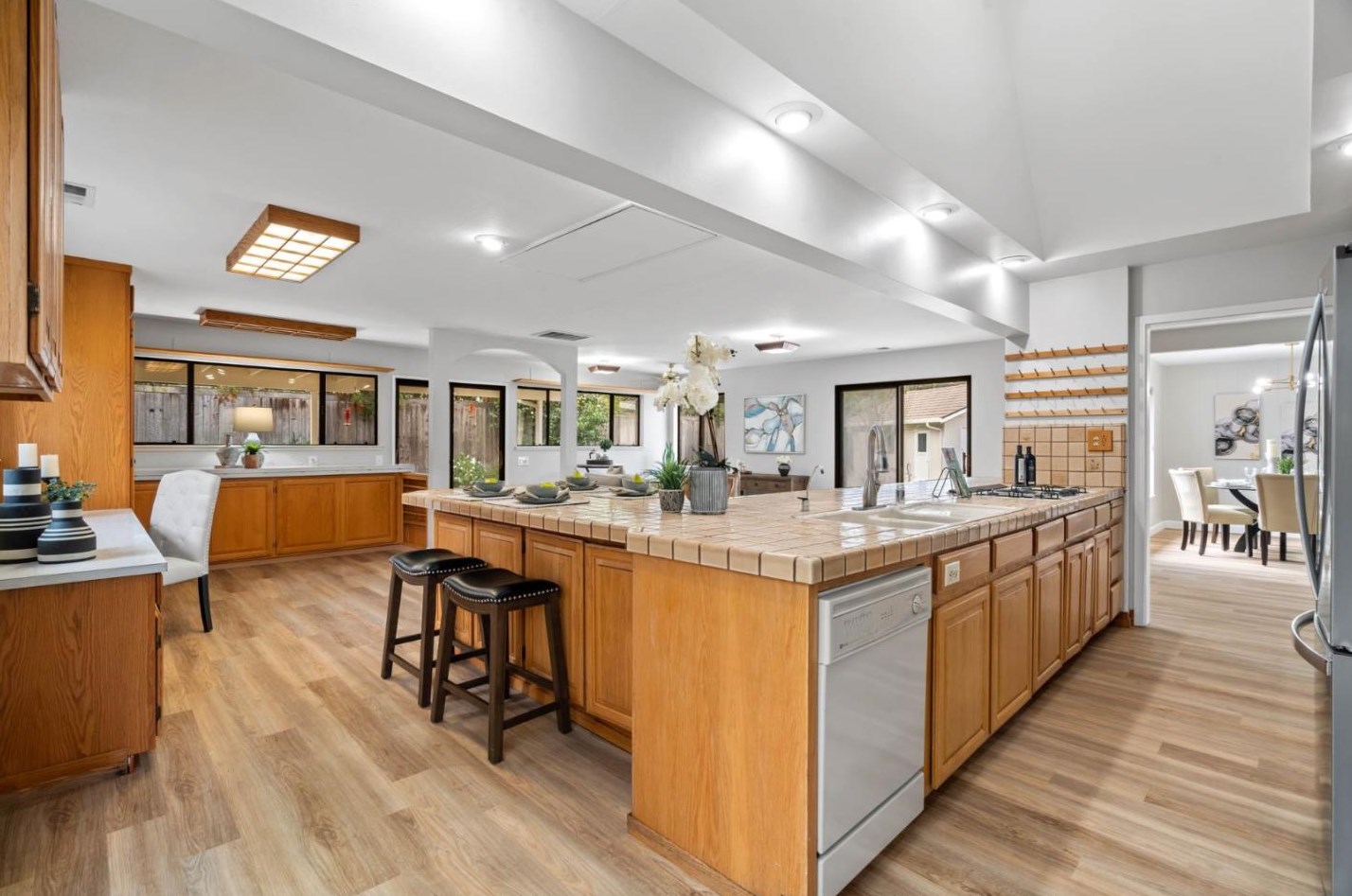 1980 Alford Ave, Los Altos CA  94024-6902 exterior