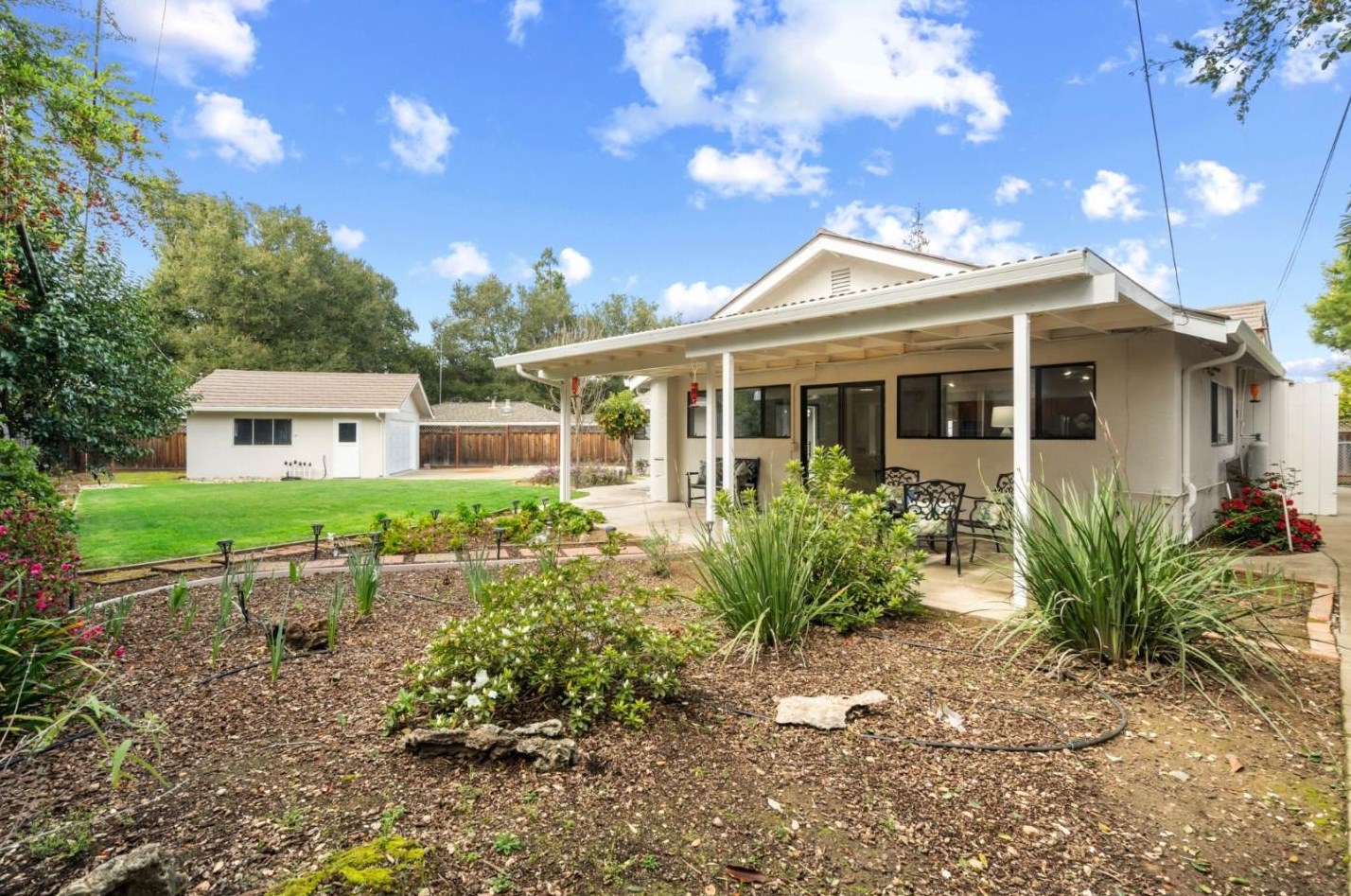 1980 Alford Ave, Los Altos CA  94024-6902 exterior