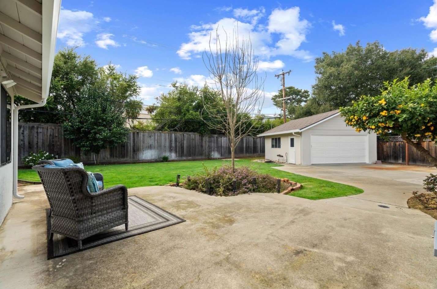 1980 Alford Ave, Los Altos CA  94024-6902 exterior